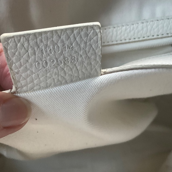 Authentic Gucci bag , painted and conditioned - Picture 9 of 12